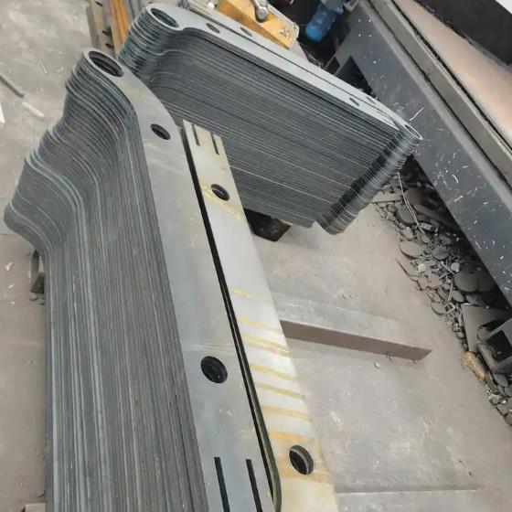 天津耐候板廠家用于護(hù)欄